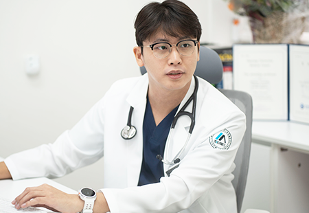 Bác sĩ FINEMEDI đang tư vấn